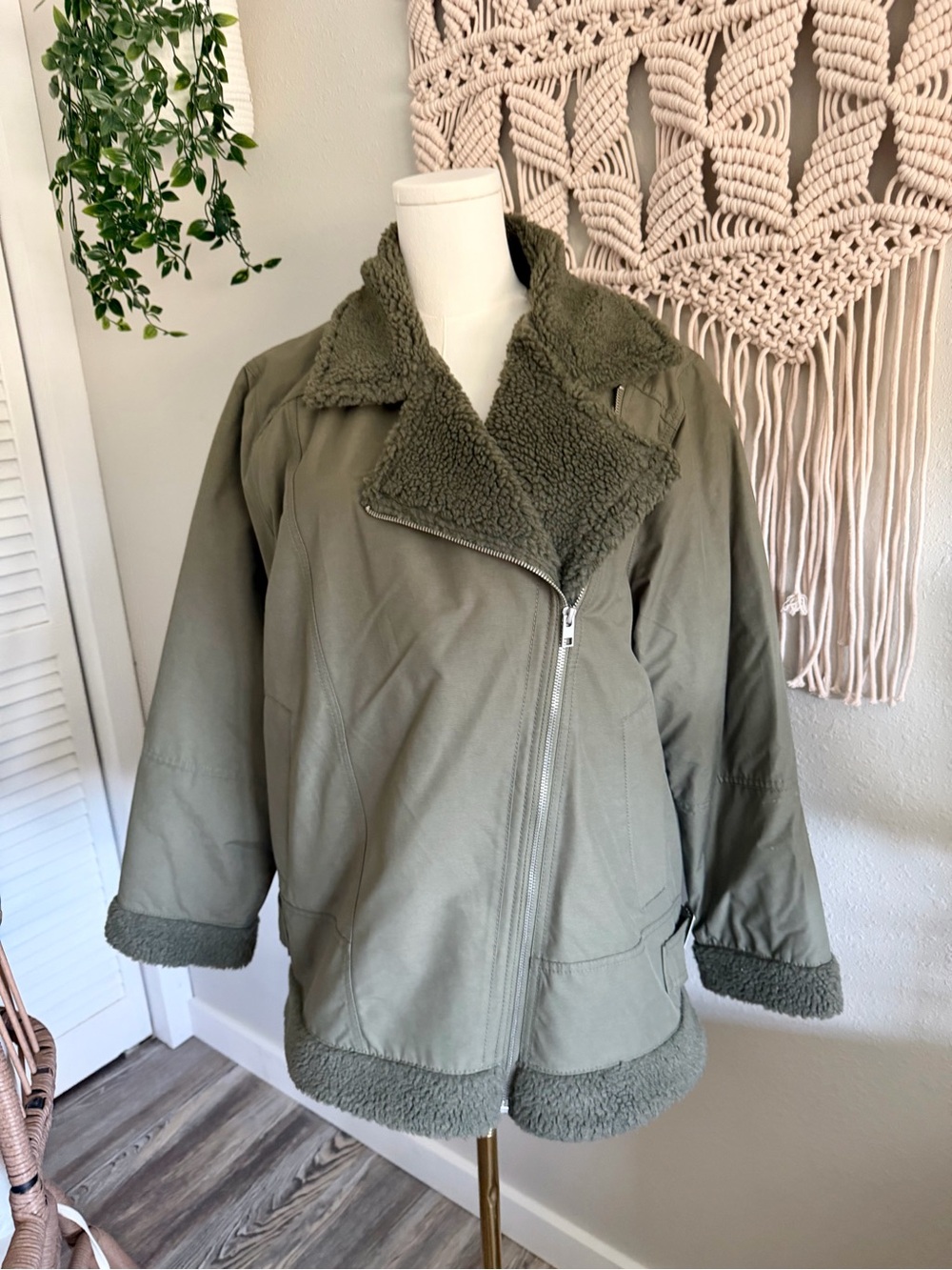Old Navy NWT Olive Green Teddy Sherpa Jacket